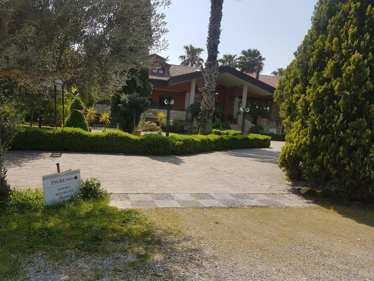 Agriturismo Terre Delle Monache 庞特卡格纳诺 外观 照片